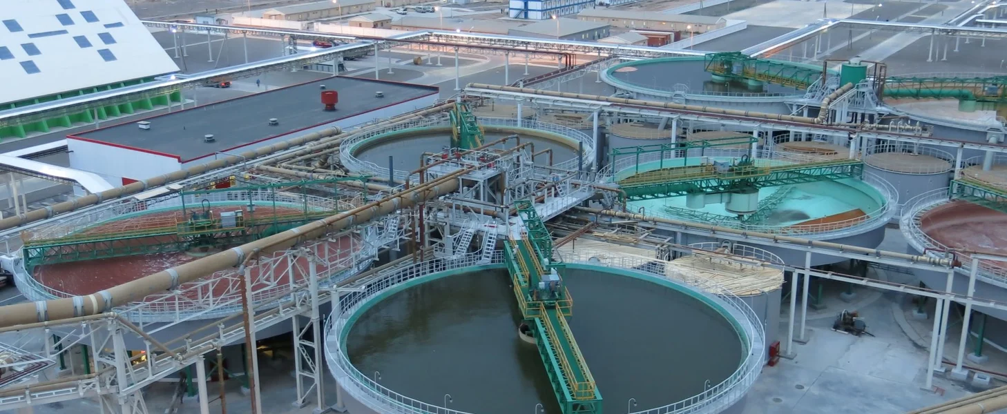 4 x 30 m diameter, 2 x 32 m diameter and 2 x 39 m diameter high rate thickeners with elevated steel design to treat potash in Garlyk, Turkmenistan. 4 x 30 m diameter, 2 x 32 m diameter and 2 x 39 m diameter high rate thickeners with elevated steel design to treat potash in Garlyk, Turkmenistan.
