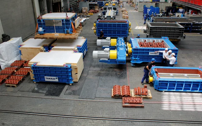 TAKRAF mineral sizers at our Product & Service Center in Germany. A number of mineral sizers that have been completed and are ready for shipment are located at the Product and Service Center in Germany.